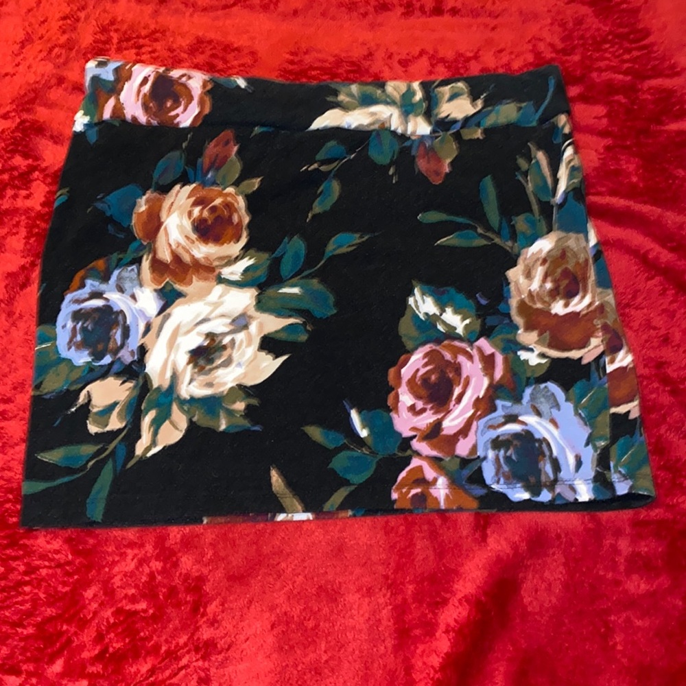 Forever 21 Womens Skirt (L)